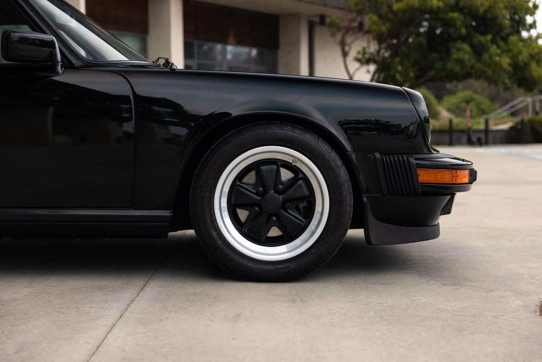 1984 Porsche 911 Carrera 3.2 - Image 23 of 31