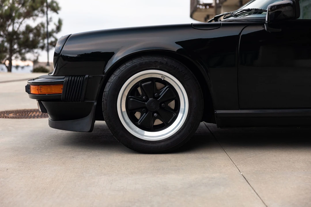 1984 Porsche 911 Carrera 3.2 - Image 24 of 31