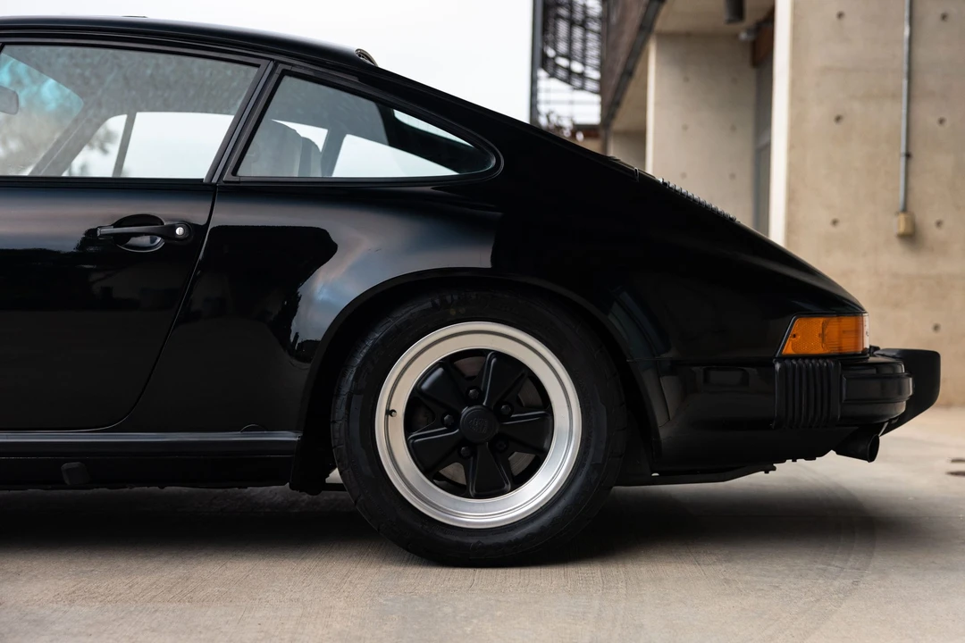 1984 Porsche 911 Carrera 3.2 - Image 25 of 31