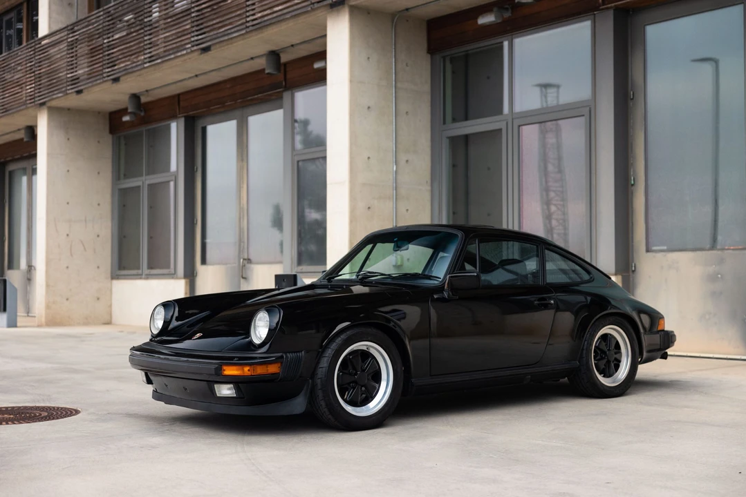 1984 Porsche 911 Carrera 3.2 - Image 16 of 31