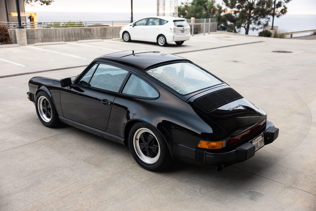 1984 Porsche 911 Carrera 3.2 - Image 14 of 31