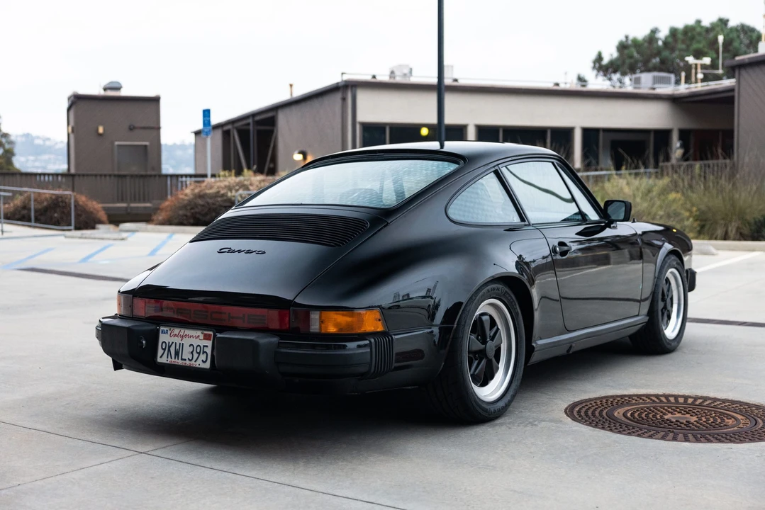 1984 Porsche 911 Carrera 3.2 - Image 10 of 31