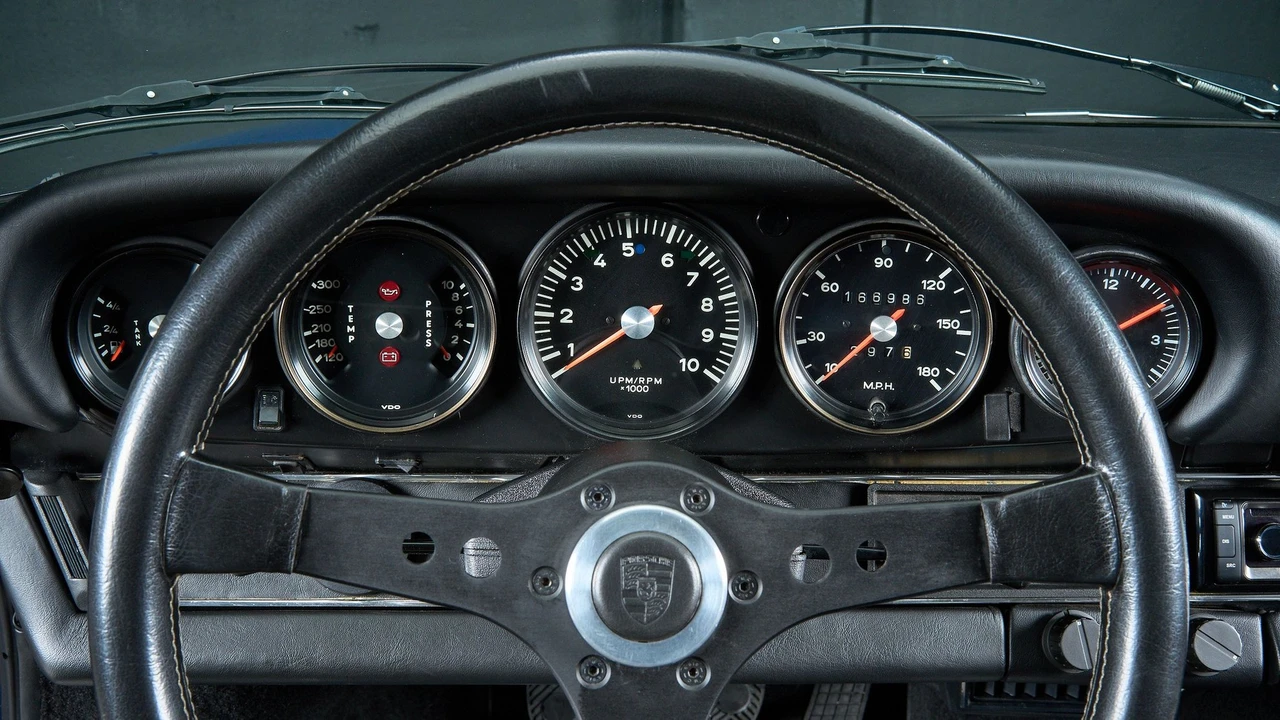 1984 Porsche 911 Carrera 3.2 - Image 10 of 15