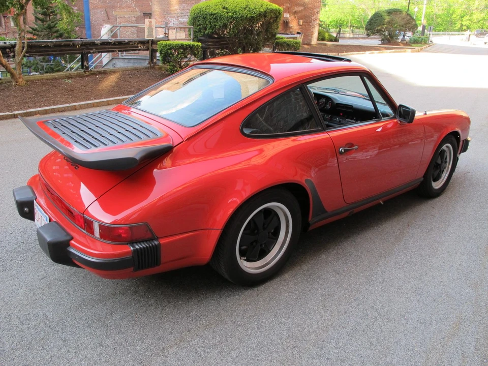 1984 Porsche 911 Carrera 3.2 - Image 5 of 31