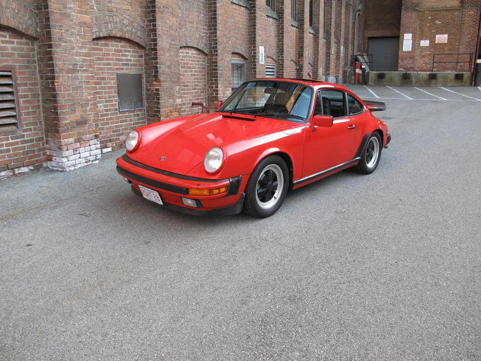 1984 Porsche 911 Carrera 3.2 - Image 2 of 31