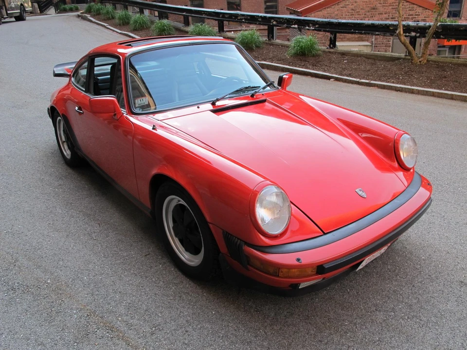 1984 Porsche 911 Carrera 3.2 - Image 4 of 31