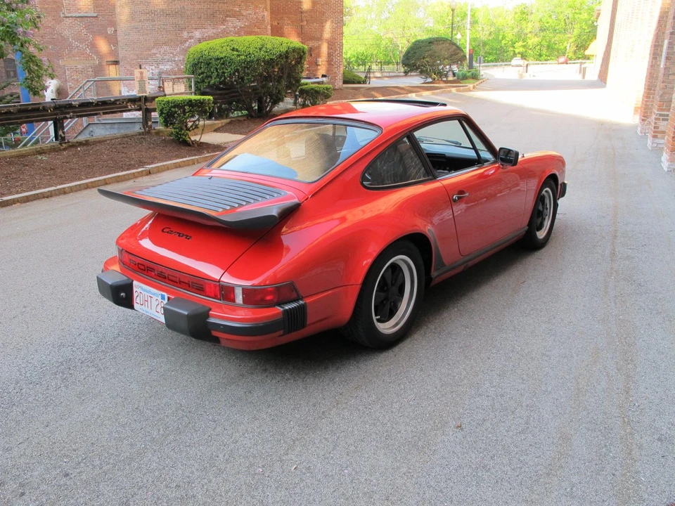 1984 Porsche 911 Carrera 3.2 - Image 6 of 31