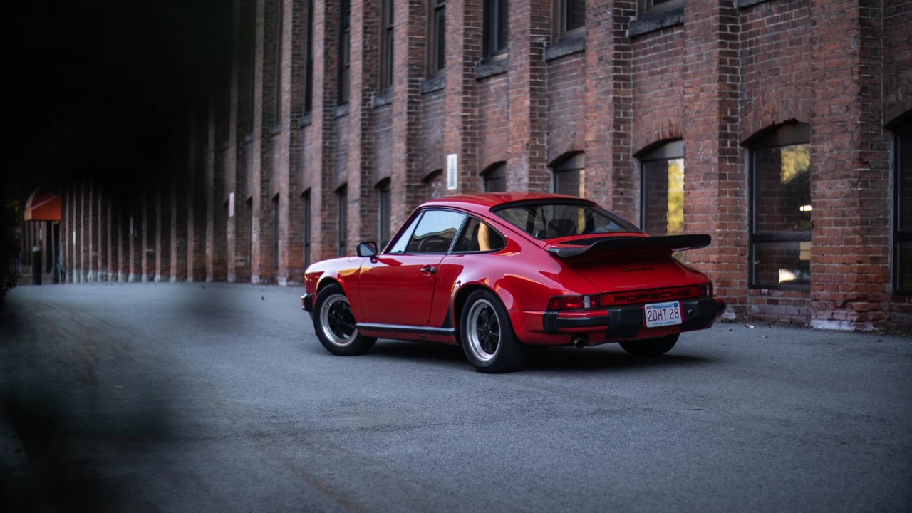 1984 Porsche 911 Carrera 3.2 - Image 18 of 31