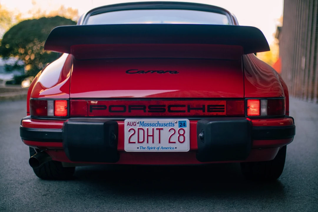 1984 Porsche 911 Carrera 3.2 - Image 16 of 31