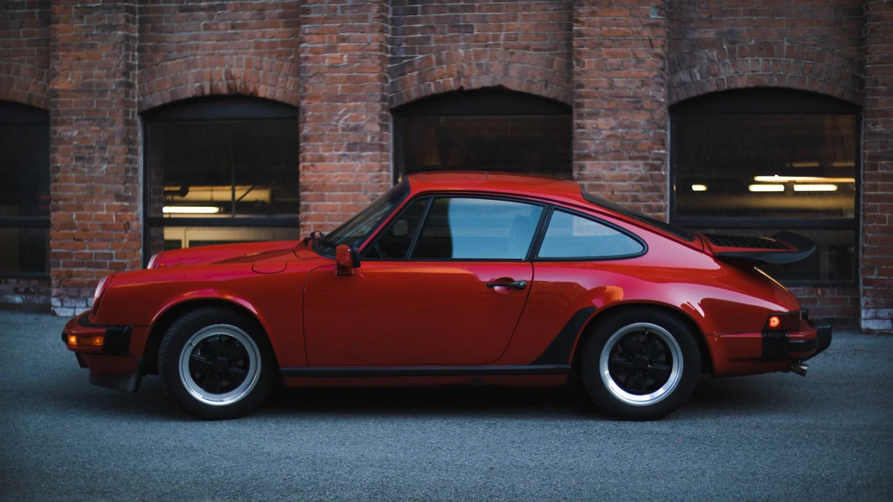 1984 Porsche 911 Carrera 3.2 - Image 19 of 31