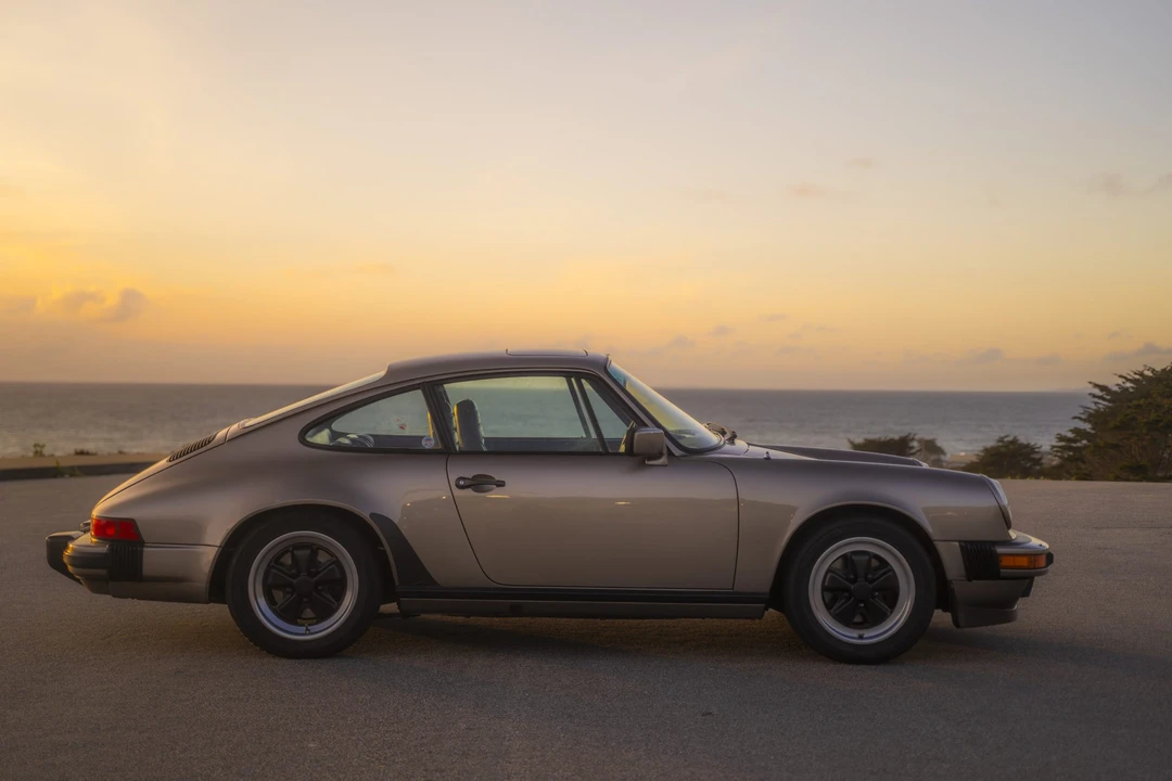 1984 Porsche 911 Carrera 3.2 - Image 9 of 31