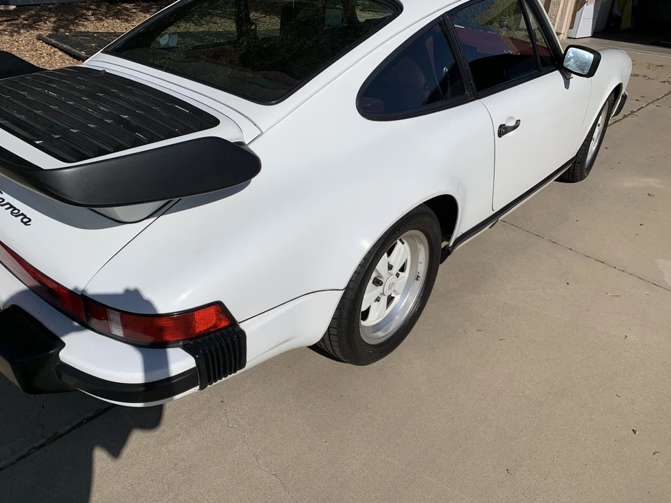 1984 Porsche 911 Carrera 3.2 - Image 27 of 31