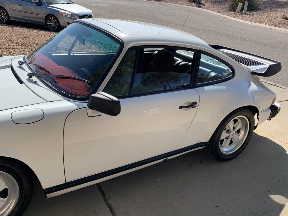 1984 Porsche 911 Carrera 3.2 - Image 24 of 31