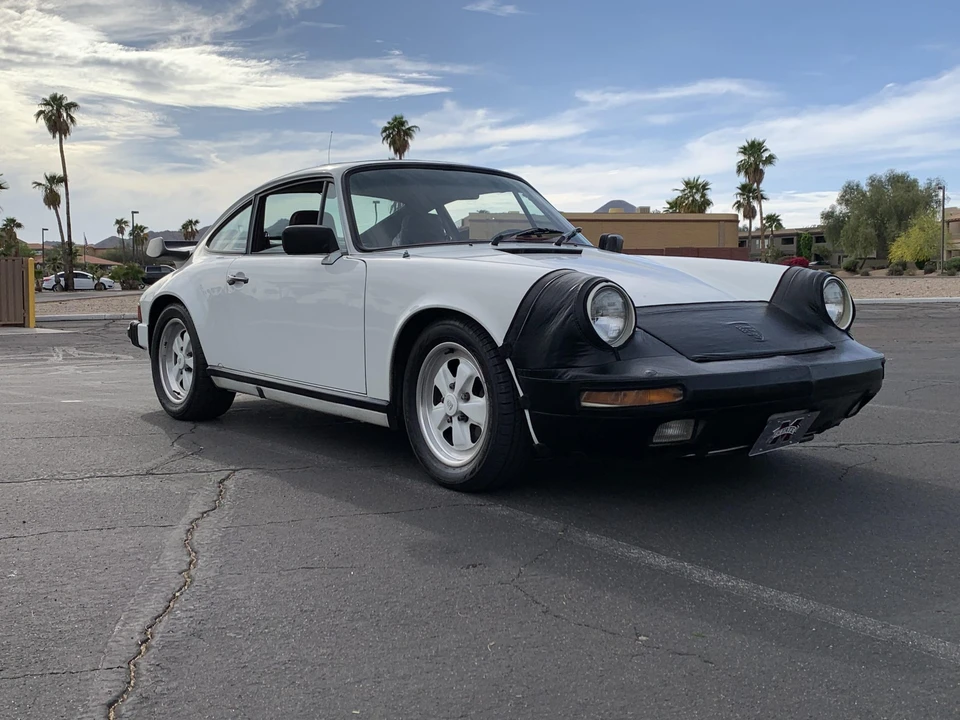 1984 Porsche 911 Carrera 3.2 - Image 13 of 31