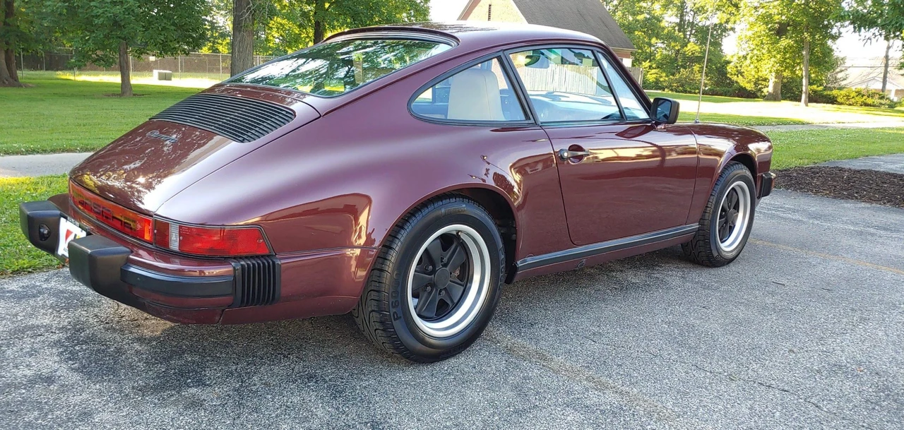 1984 Porsche 911 Carrera 3.2 - Image 12 of 31