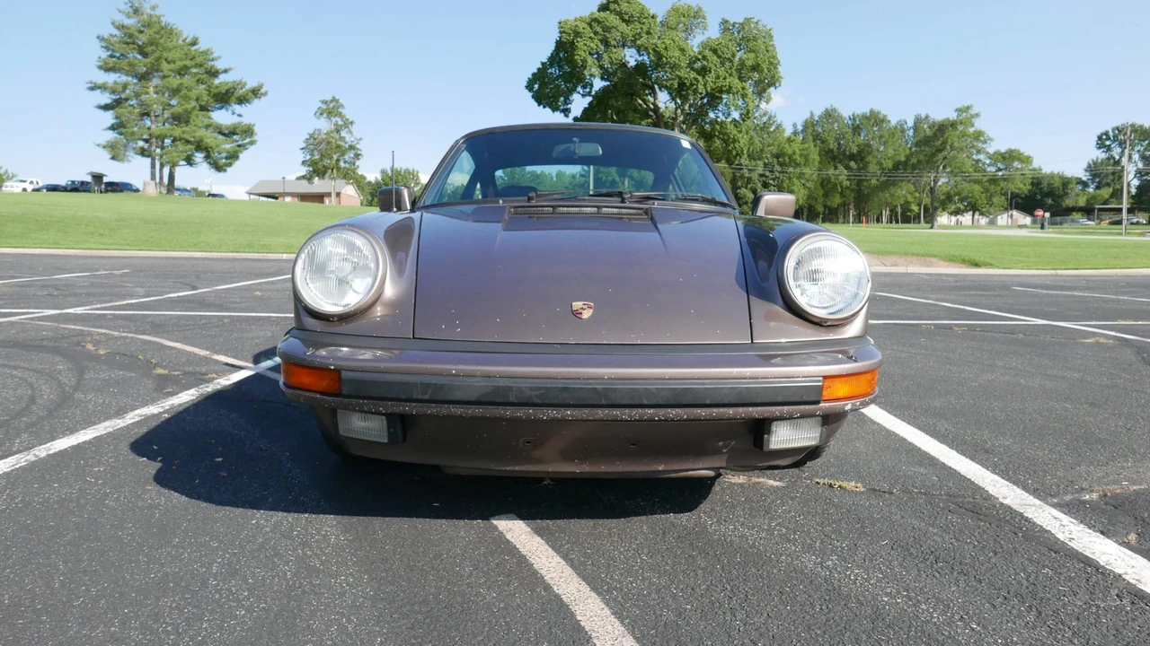 1984 Porsche 911 Carrera 3.2 - Image 4 of 31