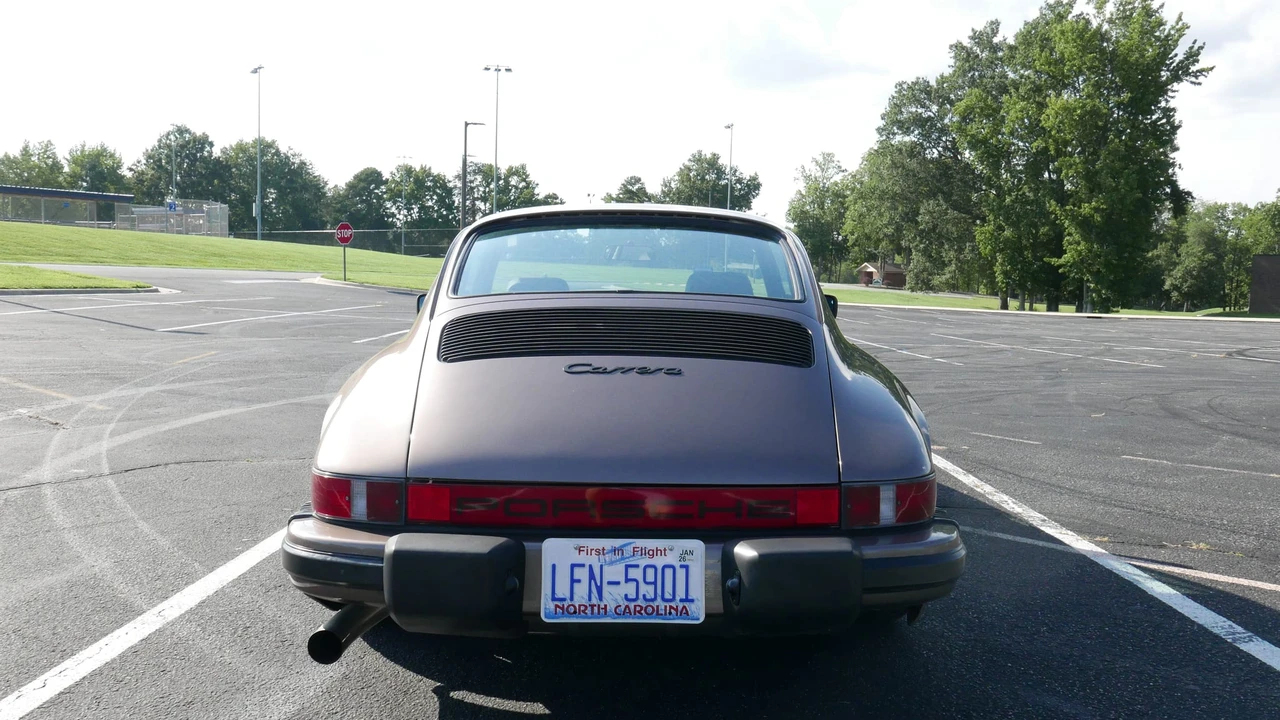 1984 Porsche 911 Carrera 3.2 - Image 8 of 31