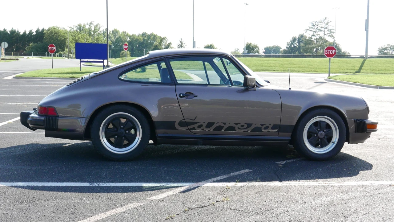 1984 Porsche 911 Carrera 3.2 - Image 6 of 31