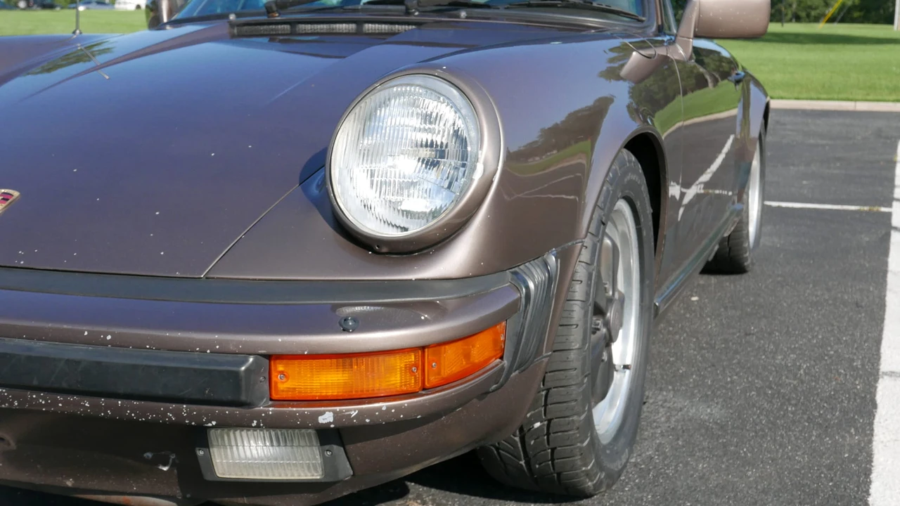 1984 Porsche 911 Carrera 3.2 - Image 14 of 31