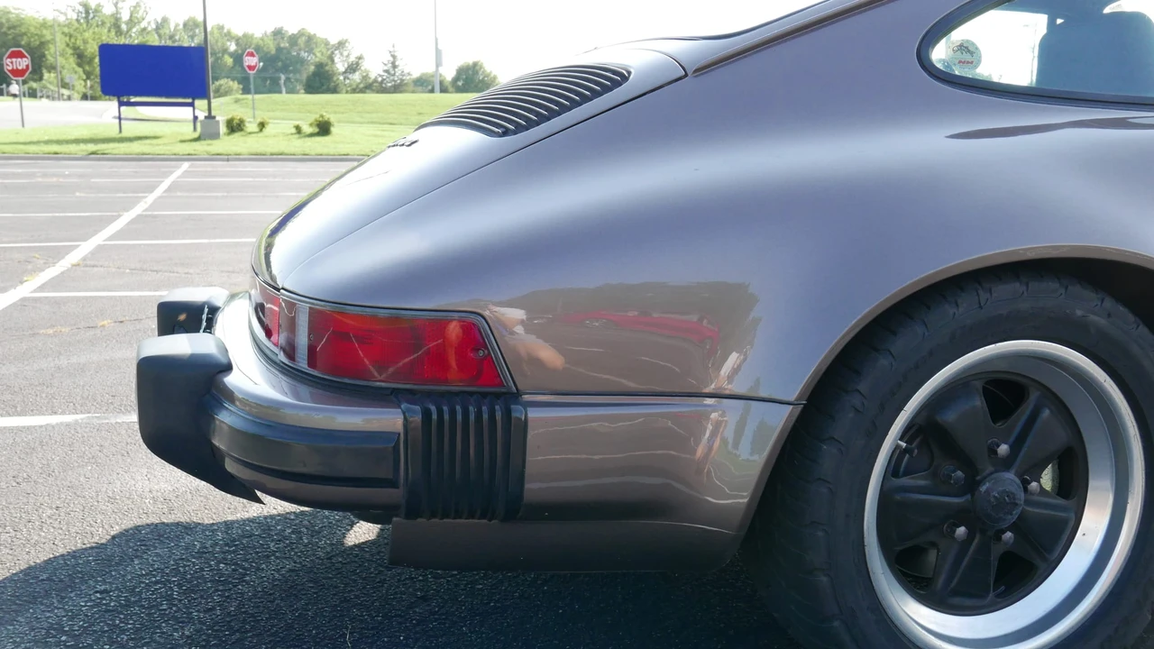 1984 Porsche 911 Carrera 3.2 - Image 21 of 31