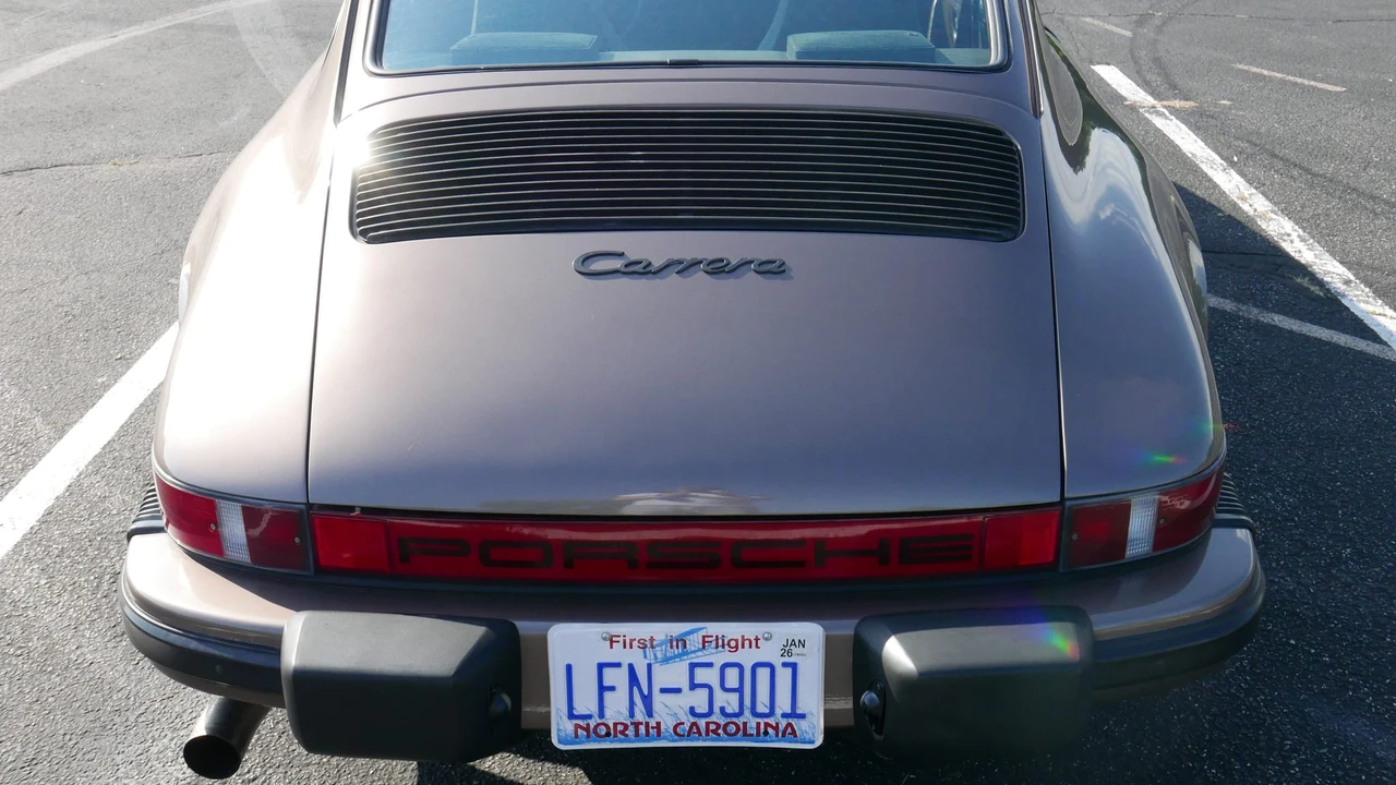 1984 Porsche 911 Carrera 3.2 - Image 19 of 31