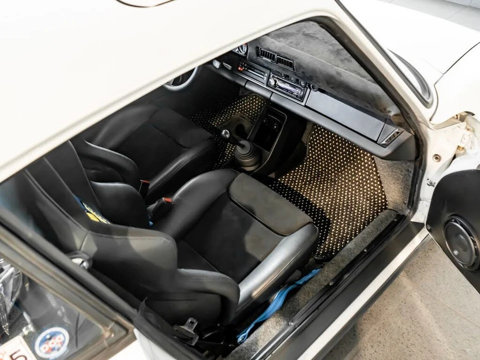 1984 Porsche 911 Carrera 3.2 - Image 23 of 31