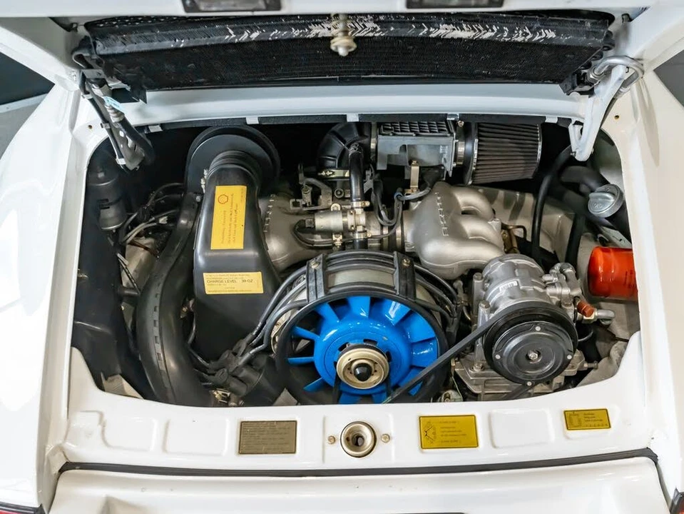 1984 Porsche 911 Carrera 3.2 - Image 29 of 31