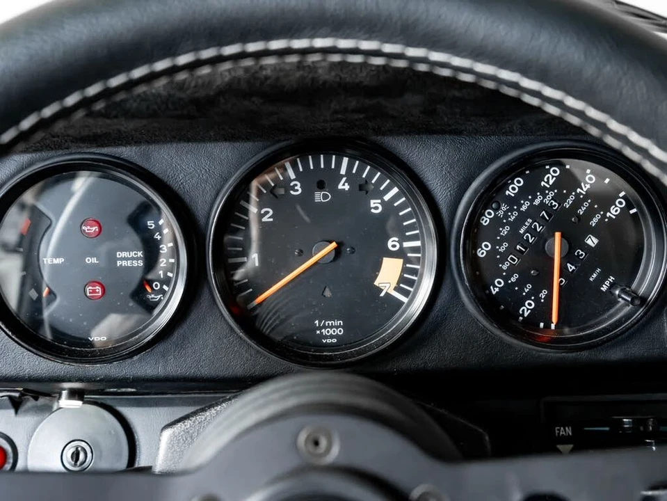 1984 Porsche 911 Carrera 3.2 - Image 17 of 31
