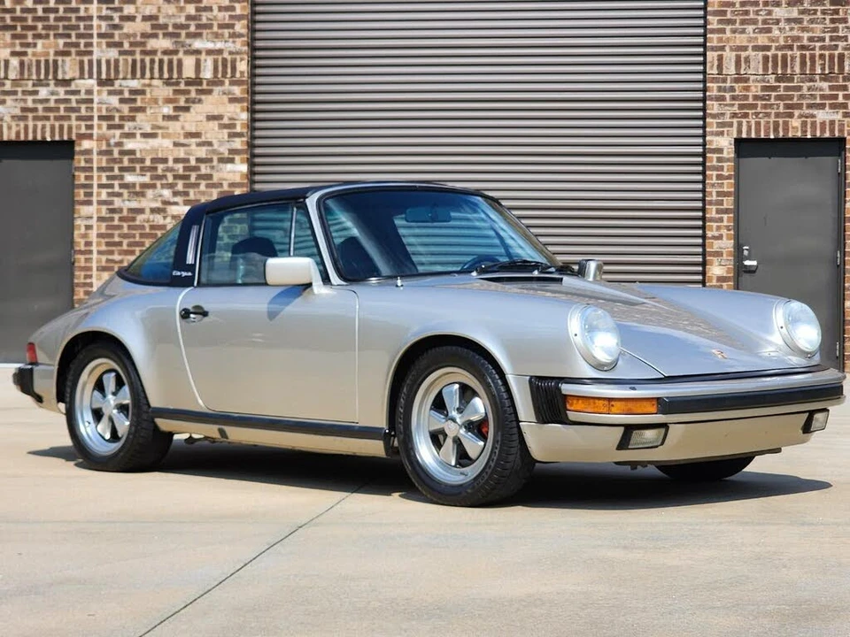 1984 Porsche 911 Carrera 3.2 - Image 13 of 31