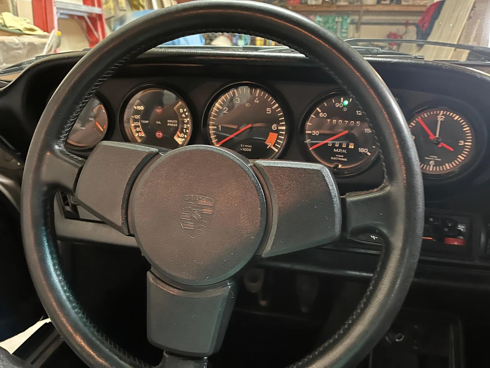 1984 Porsche 911 Carrera 3.2 - Image 25 of 31