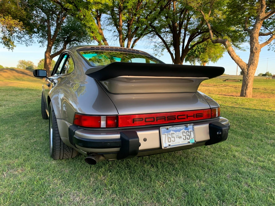 1984 Porsche 911 Carrera 3.2 - Image 7 of 31