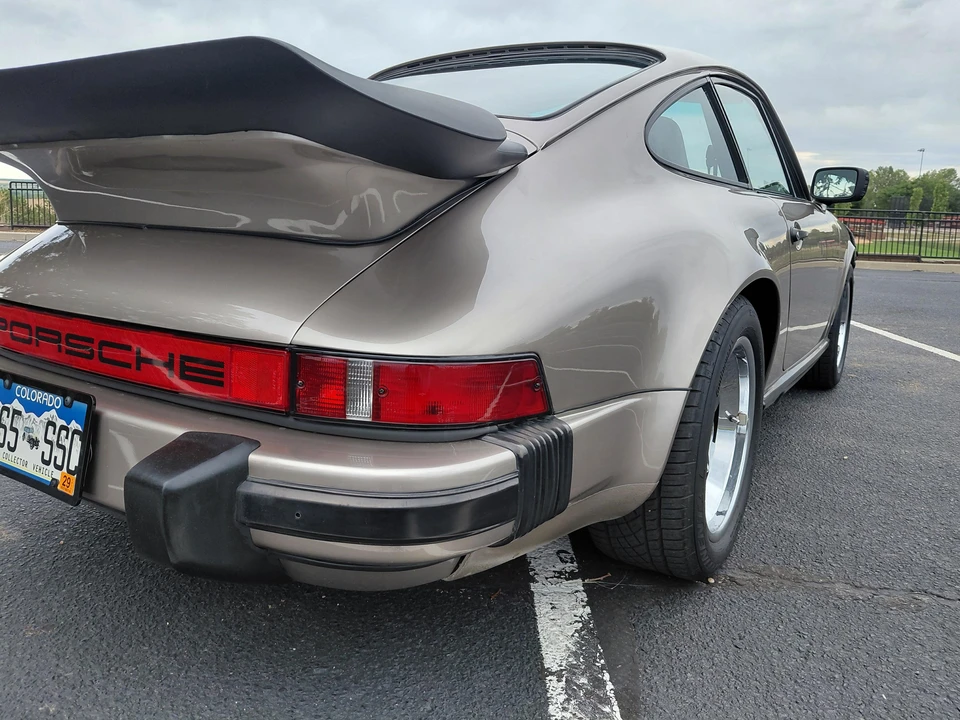 1984 Porsche 911 Carrera 3.2 - Image 10 of 31