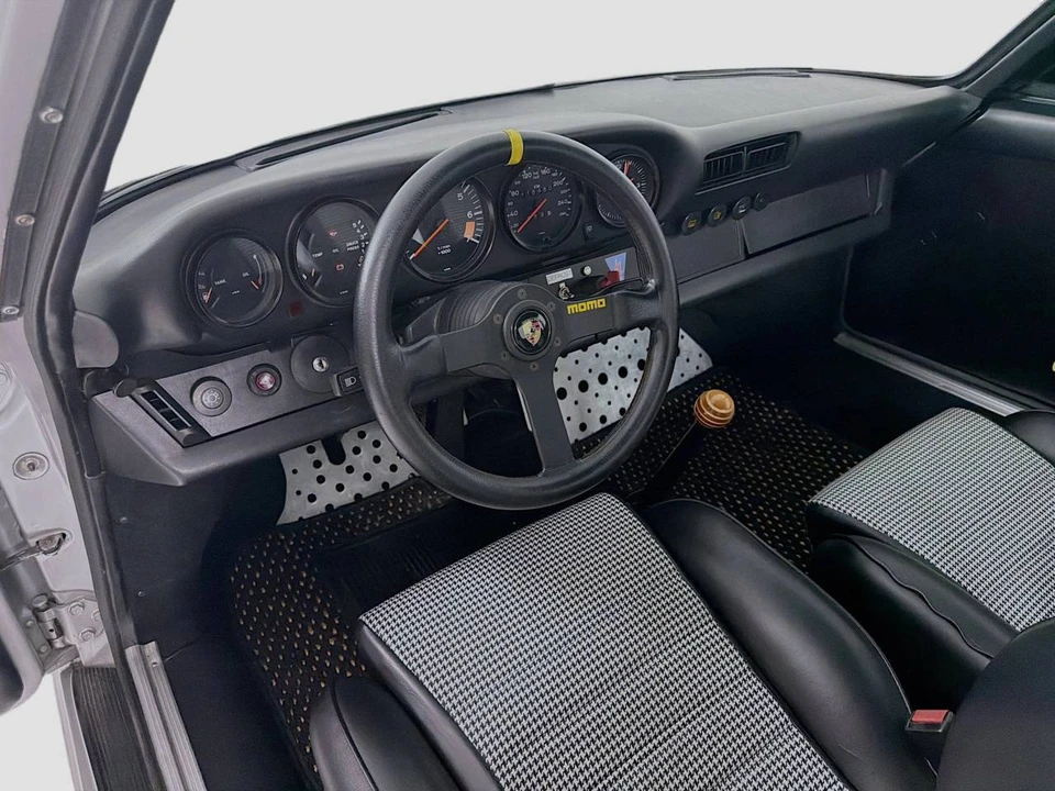 1984 Porsche 911 Carrera 3.2 - Image 5 of 5