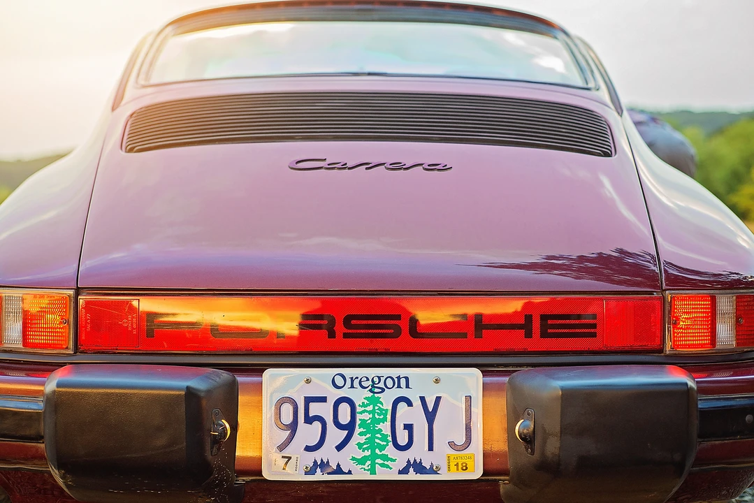 1984 Porsche 911 Carrera 3.2 - Image 8 of 31