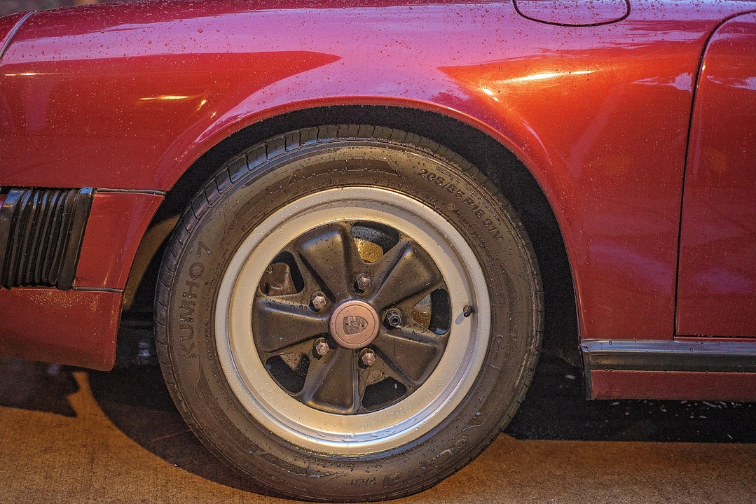1984 Porsche 911 Carrera 3.2 - Image 24 of 31