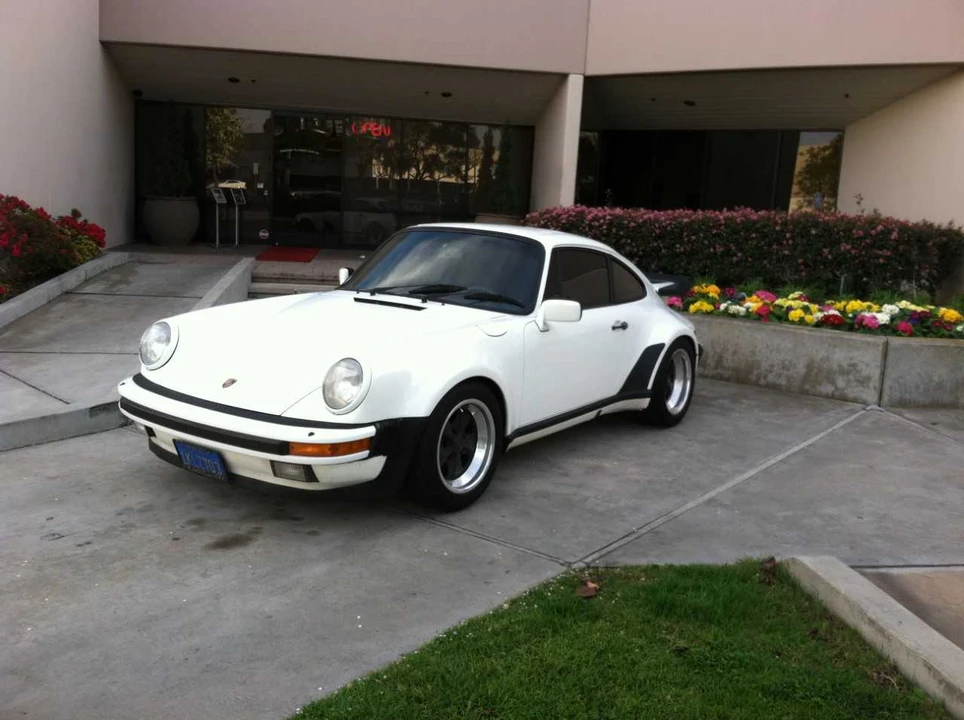 1984 Porsche 911 Carrera 3.2 - Image 12 of 31