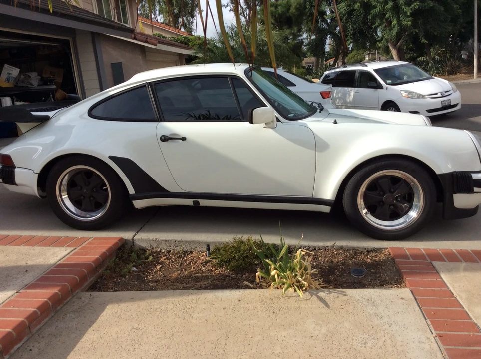 1984 Porsche 911 Carrera 3.2 - Image 8 of 31