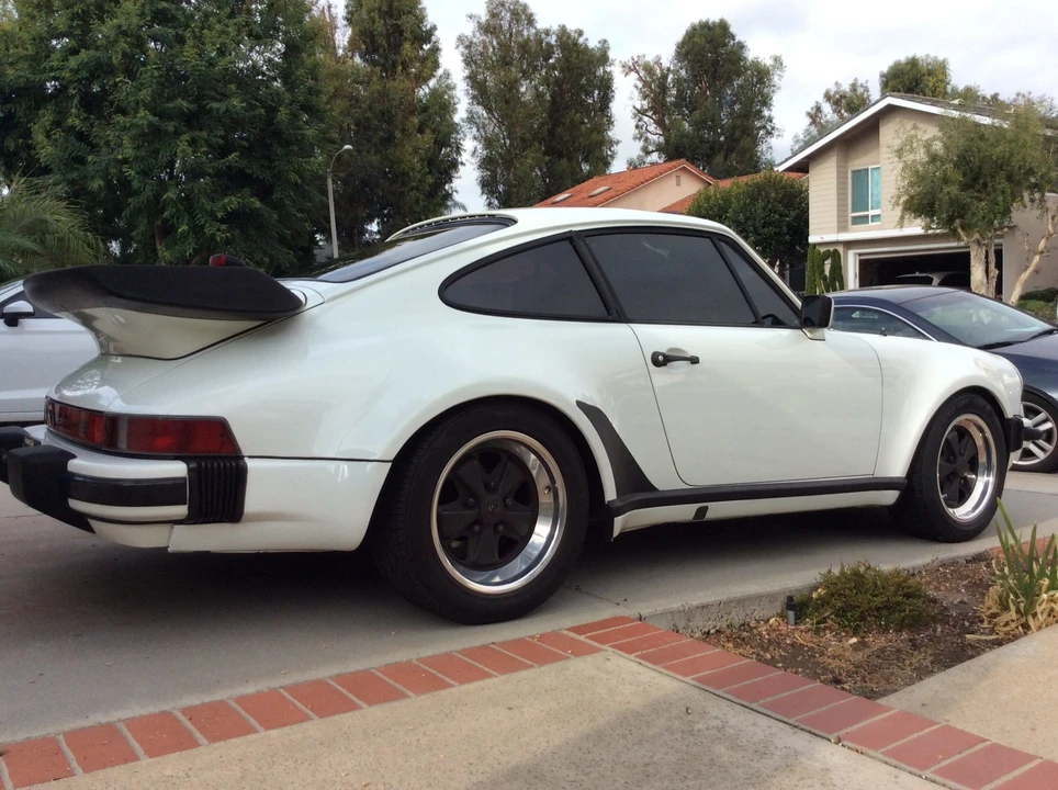 1984 Porsche 911 Carrera 3.2 - Image 7 of 31