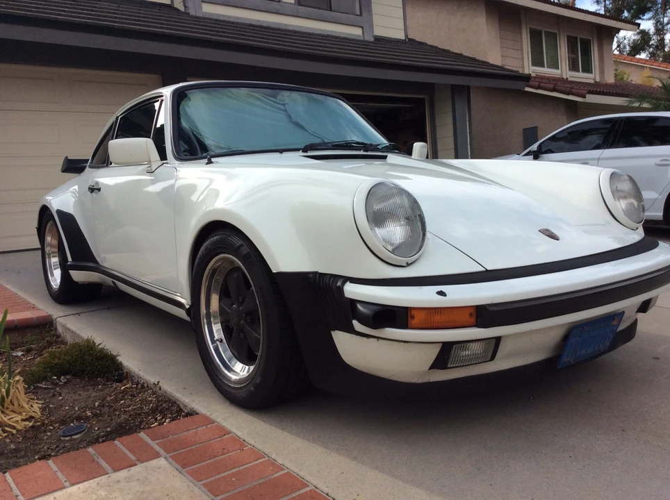 1984 Porsche 911 Carrera 3.2 - Image 10 of 31