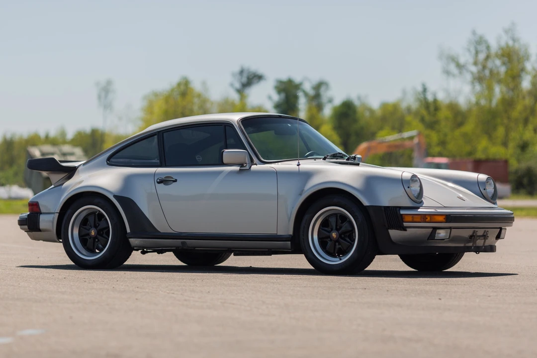 1984 Porsche 911 Carrera 3.2 - Image 2 of 31