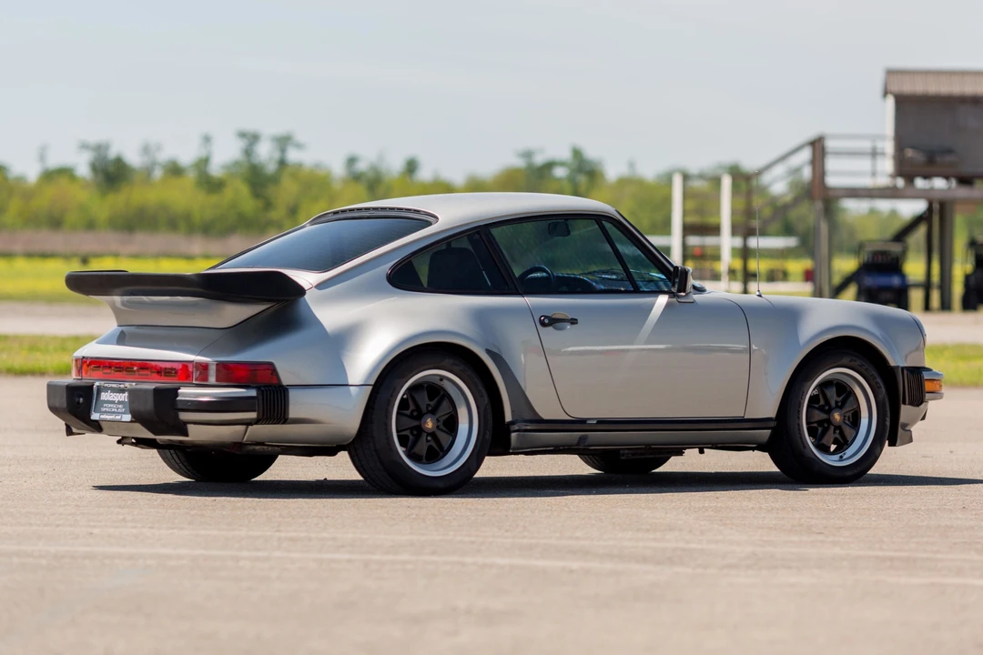 1984 Porsche 911 Carrera 3.2 - Image 12 of 31