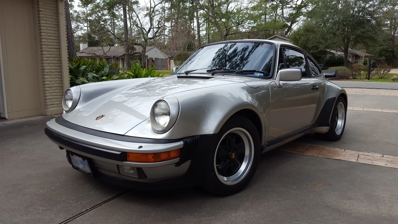 1984 Porsche 911 Carrera 3.2 - Image 13 of 31