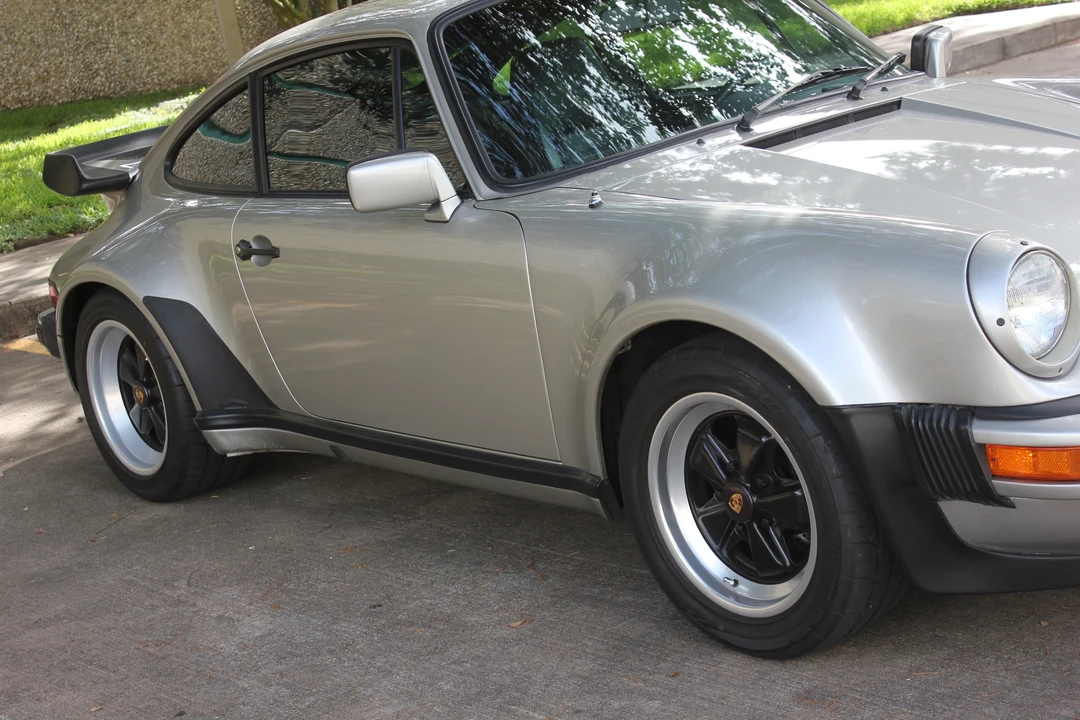 1984 Porsche 911 Carrera 3.2 - Image 16 of 31