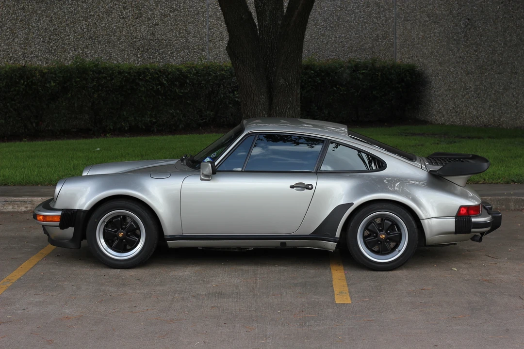 1984 Porsche 911 Carrera 3.2 - Image 5 of 31