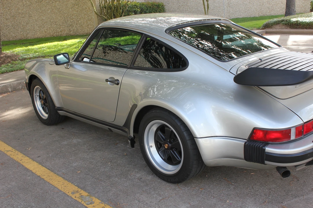 1984 Porsche 911 Carrera 3.2 - Image 17 of 31