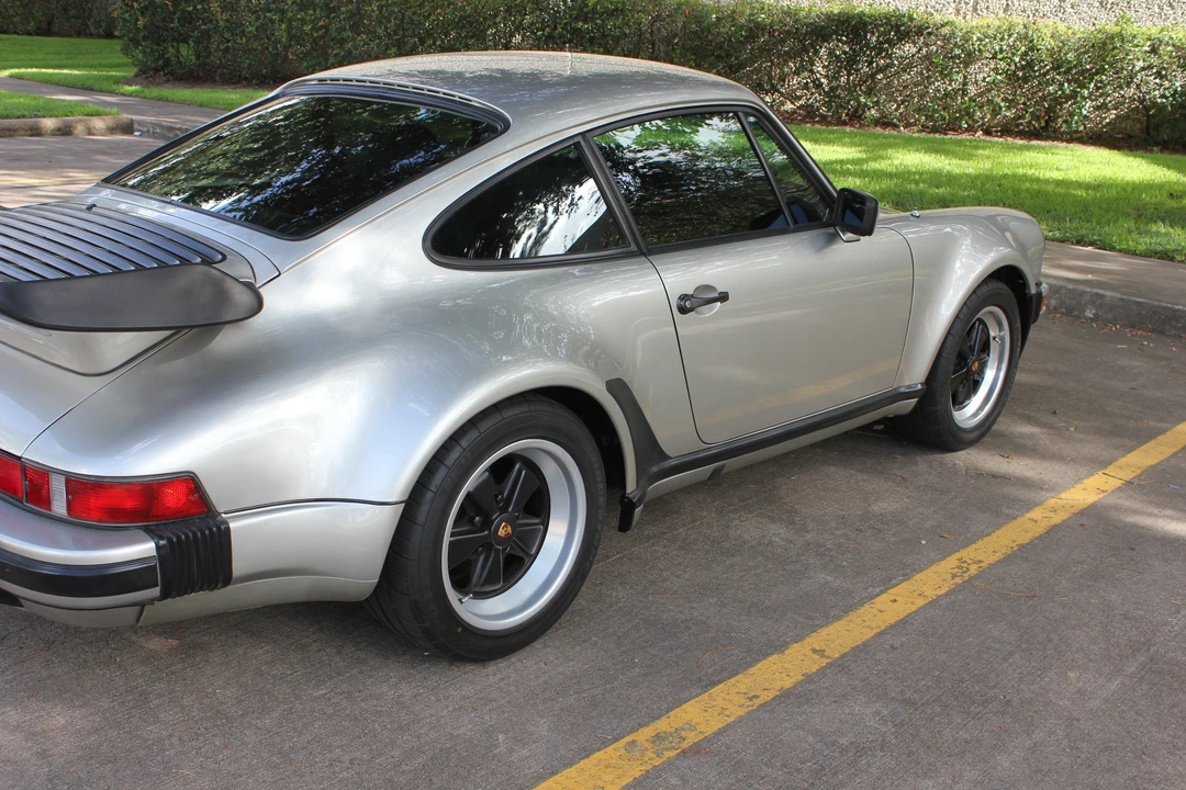 1984 Porsche 911 Carrera 3.2 - Image 18 of 31