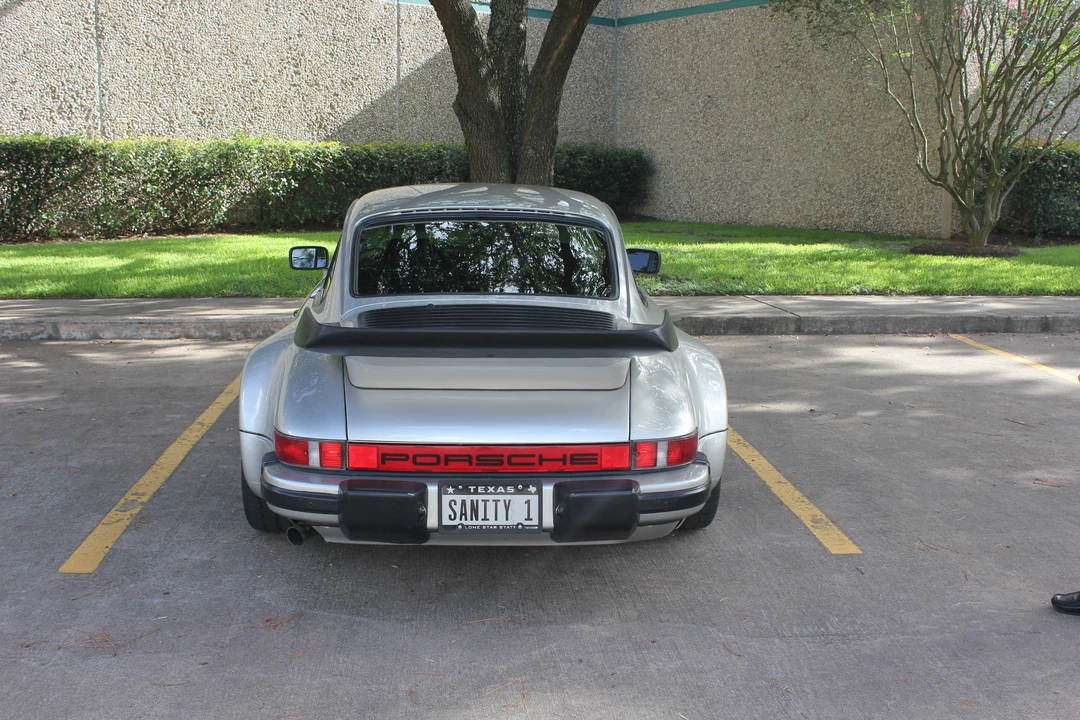 1984 Porsche 911 Carrera 3.2 - Image 9 of 31