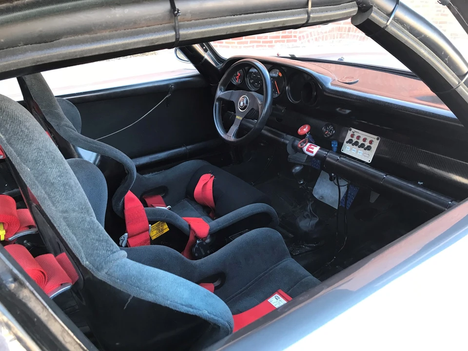 1984 Porsche 911 Carrera 3.2 - Image 22 of 31
