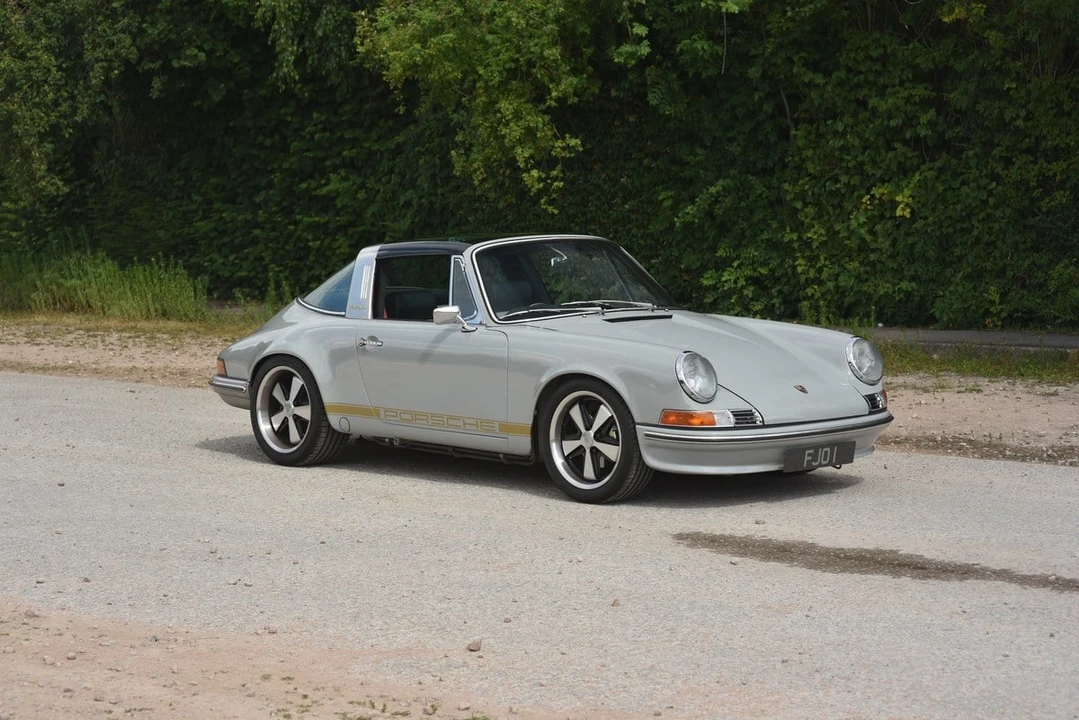 1984 Porsche 911 Carrera 3.2 - Image 2 of 30