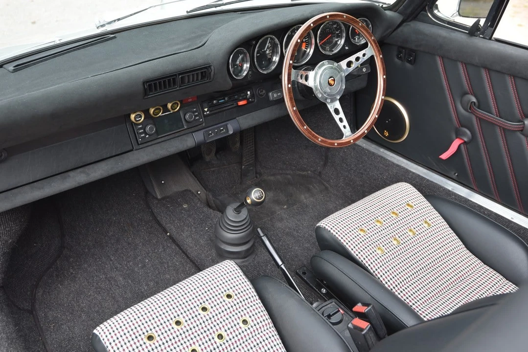 1984 Porsche 911 Carrera 3.2 - Image 10 of 30